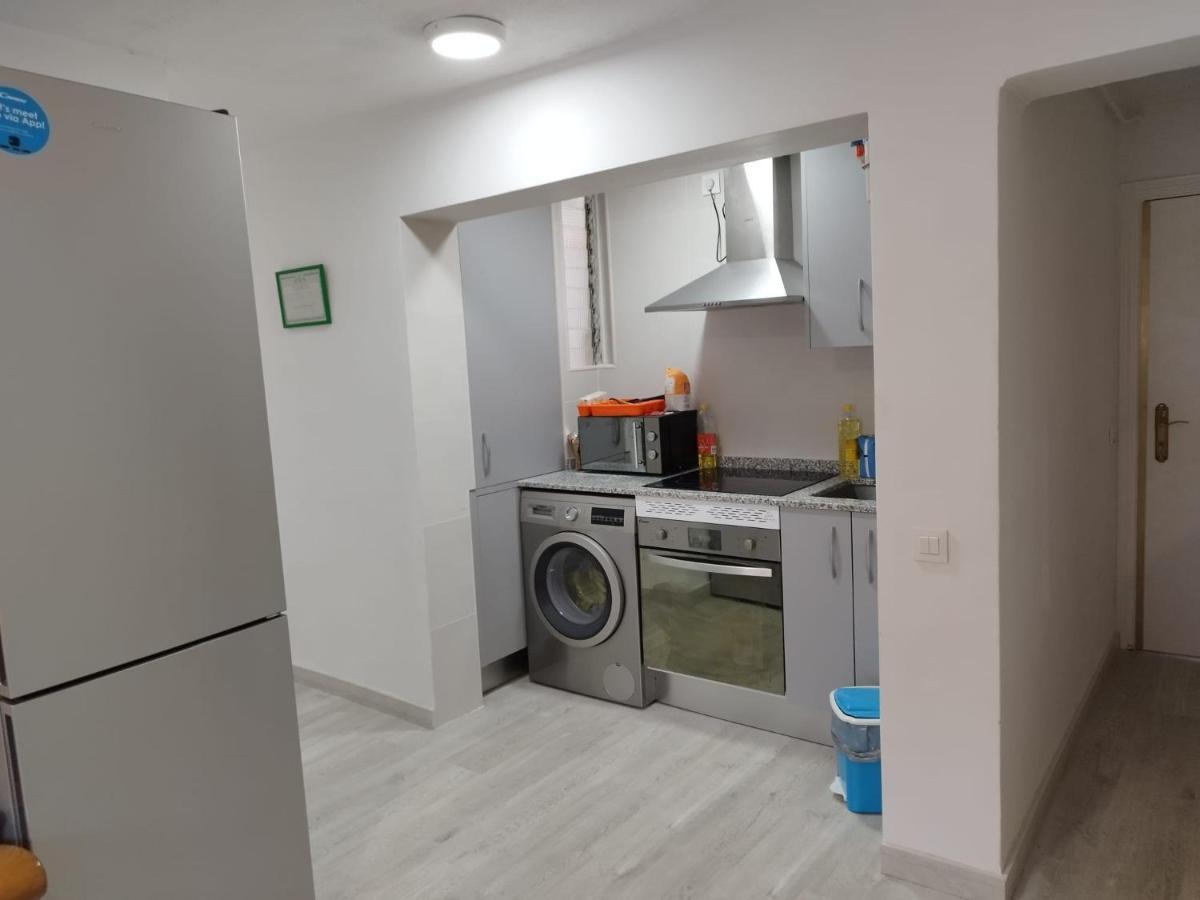 Habitaciones En Apartamento Compartido De Pozuelo De Alarcon Exterior photo